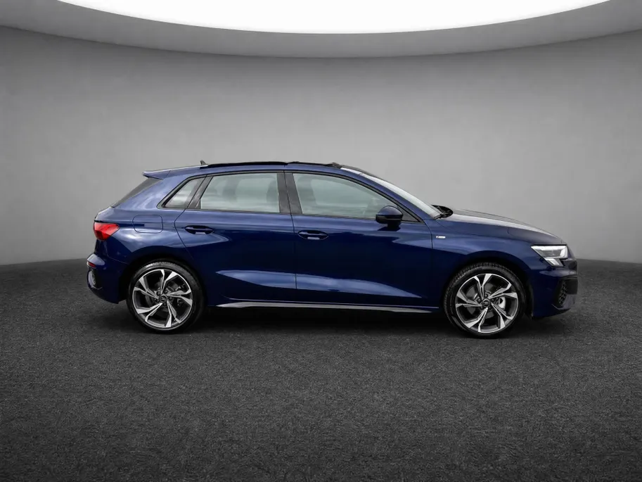 Audi A3 Sportback 40 TFSIe 150kW/204PK S Line · Panoramadak · Leder · Camera · Apple/Android Car Play · Drive select ·  EXTRA INRUILKORTING ·