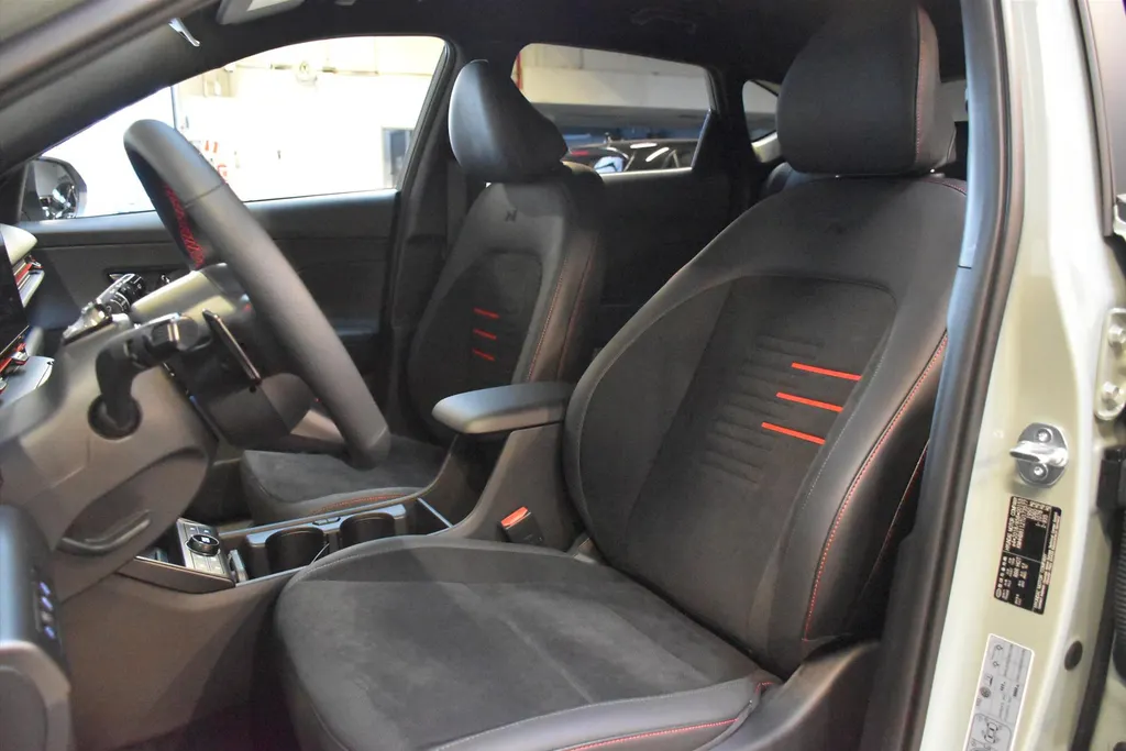 Hyundai Kona 1.6 GDI HEV 138pk DCT N-Line | Direct Leverbaar