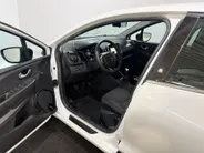Renault Clio 90PK TCe Limited | Camera | Airco | Cruise Control | Lichtmetalen Velgen | Bluetooth | Keyless Entry | Elektrische Ramen & Spiegels | Parkeersensoren | Armsteun |