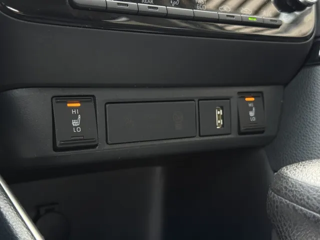 Toyota Yaris 1.5 Hybrid Dynamic | Keyless | Stoelverwarming | Adapt. Cruise