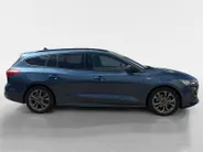 Ford Focus Wagon St-Line X | Schuif-kanteldak | Adapt. Cruise Control | Winterpack | Achteruitrijcamera | Apple Carplay/ Android Auto | | B&O premium audio | 12 maanden garantie
