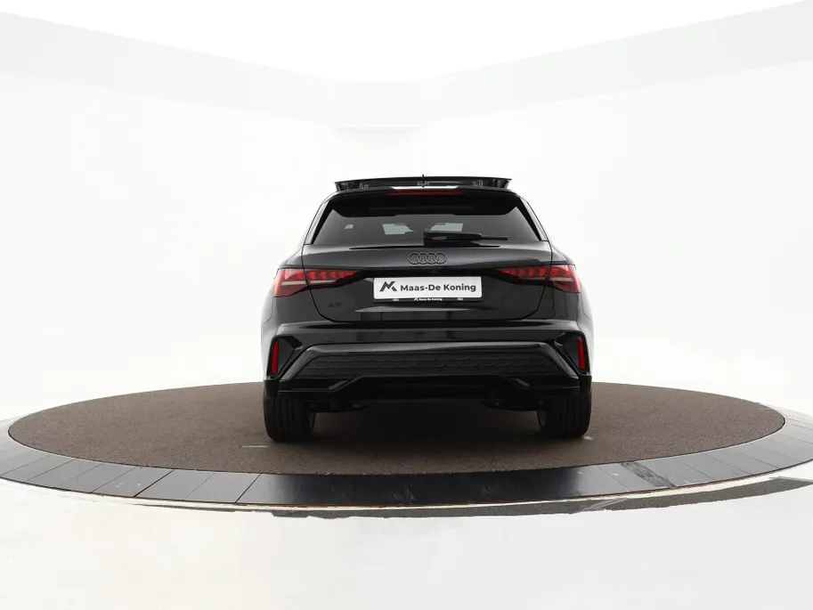 Audi A3 Sportback 45 TFSIe 272pk S-tronic S edition Competition · Panoramadak · Camera · SONOS · Head-Up · Apple/Android Car Play · Keyless · 18'' Inch · Garantie t/m 28-09-2030 of 100.000km