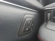 Ford Mustang Mach-E AWD 75 kWh | Dealer onderhouden! | Achteruitrijcamera | Dodehoek detectie | Premium Sound | Lederen bekleding | Memory Seats | Verlengde Fabrieksgarantie! |
