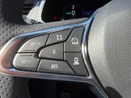 Renault Captur 1.8 E-Tech full hybrid 160 techno Nu voorraad korting  2000,- en snel rijden  , Apple Carplay/Android Auto , electronic climate controle , cruise control adaptief , plichtmetalen velgen 18' .ack advanced driving assist ,