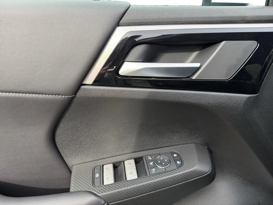 Mitsubishi Outlander 2.4 PHEV Intense + | Modeljaar 2026 | 6000 EURO Korting | Direct leverbaar | Rondom camera | Stoel stuur verwarming |