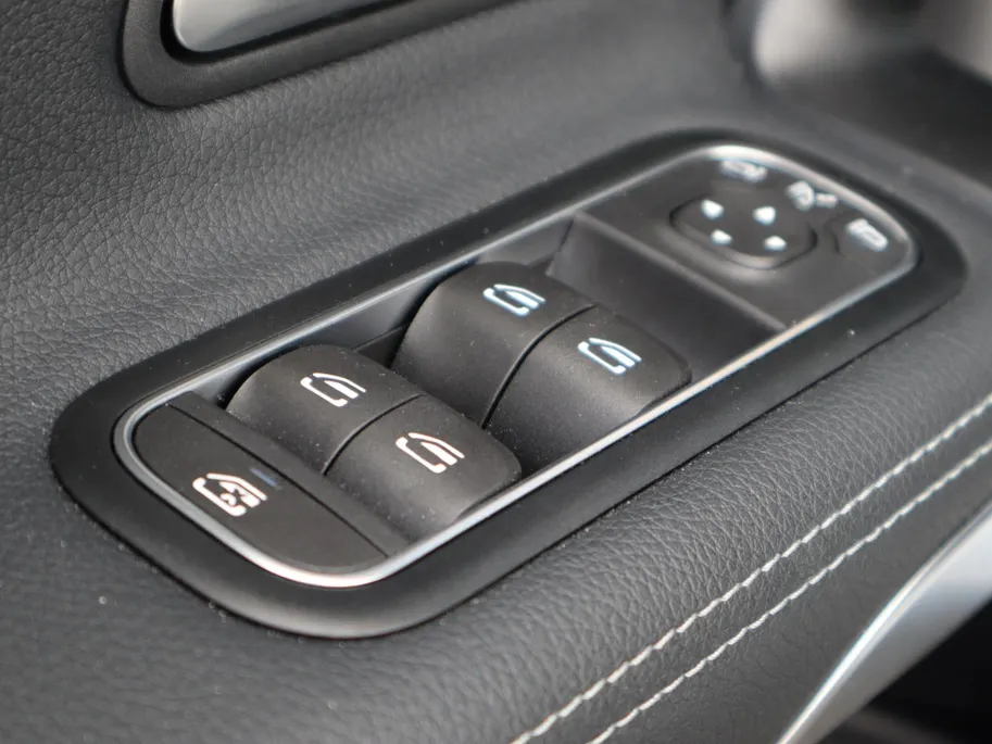 Mercedes-Benz A-Klasse 250 e Business Line l Keyless l Achteruitrij camera l Stoelverwarming