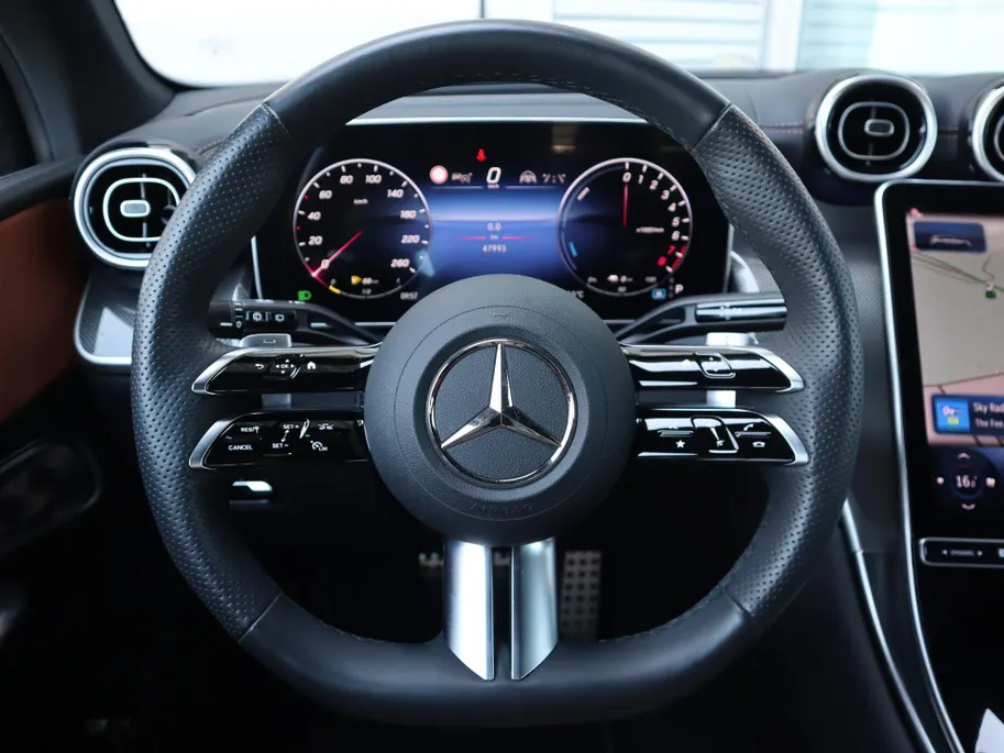 Mercedes-Benz GLC 300e 4MATIC AMG Line l Leder l Memory l Burmester