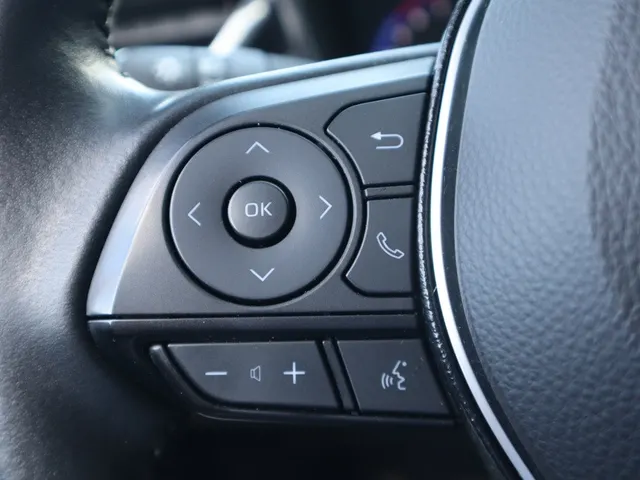 Toyota Corolla Touring Sports 1.8 Hybrid Dynamic Trekhaak | All Seasons | Carplay | Stoelverwarming