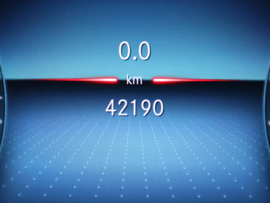 Mercedes-Benz A-Klasse 180 AMG Line l Panorama dak l Keyless entry l Achteruitrij camera l Stoelverwarming