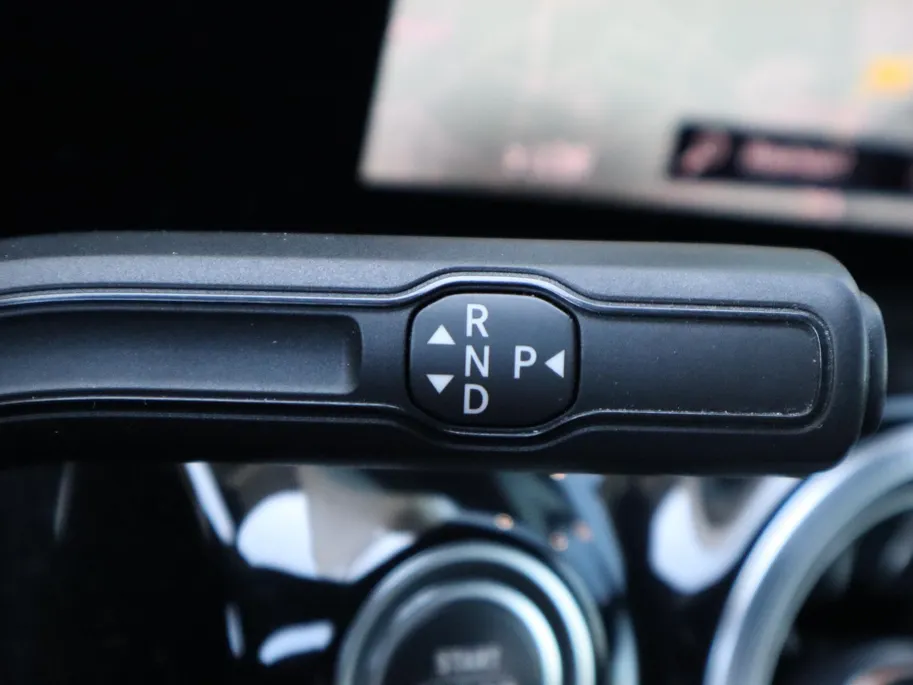 Mercedes-Benz B-Klasse 180 Business Solution AMG l Stoelverwarming l Ambiente verlichting l Achteruitrij camera