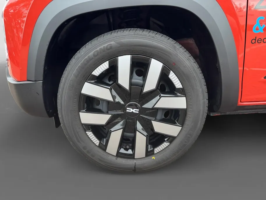 Dacia Spring Expression 65 26.8 kWh *Parkeersensoren*Tel Bluetooth*Cruise Control*| Rijdende demonstratie auto | Vraag naar de juiste kilometerstand |