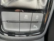 Škoda Kamiq 1.5 TSI Sport Business 150PK AUTOMAAT |Stoelverwarming| Climate control| Cruise Control| Parkeersensoren v+a| Achteruitrijcamera| Sportstoelen| Digitaal dashboard| Super strakke auto!
