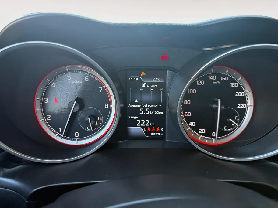 Suzuki Swift 1.2 Style Smart Hybrid | NL Auto | Volledige Historie | Achteruitrijcamera | Stoelverwarming | Dodehoek Detectie | Navigatiesysteem |