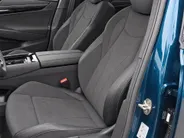 Volkswagen ID.7 Limited Edition Plus 77 kWh accu 286 PK · Trekhaak inklapbaar, met elektrische ontgrendeling · Draadloze telefoonlader ·