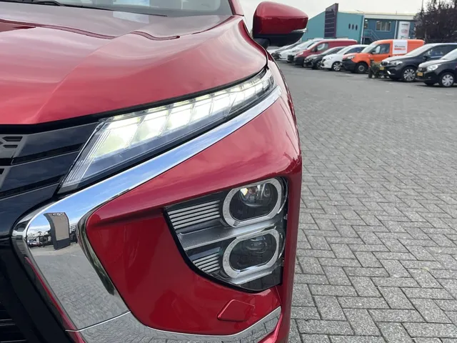 Mitsubishi Eclipse Cross 2.4 PHEV Instyle+ | Panoramadak | Trekhaak | All Seasons