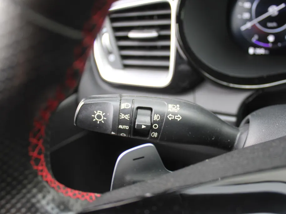 Kia ProCeed 1.6 T-GDI GT | 204PK! | Stuur-/stoelverwarming | Schuifdak | Camera | Stoelgeheugen | LED | Dodehoek detectie | Zeer nette auto | 1e eigenaar |