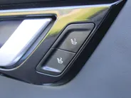 Kia EV6 Plus 77.4 kWh | Stuur-/stoelverwarming + ventilatie | Elektr. stoelverstelling + achterklep | Warmtepomp | 19" LM | Camera | LED |