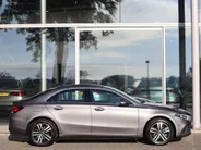 Mercedes-Benz A-Klasse 250 e Business Solution Luxury Limited l Panoramadak l Stoelverwarming l Ambiente lichtpakket