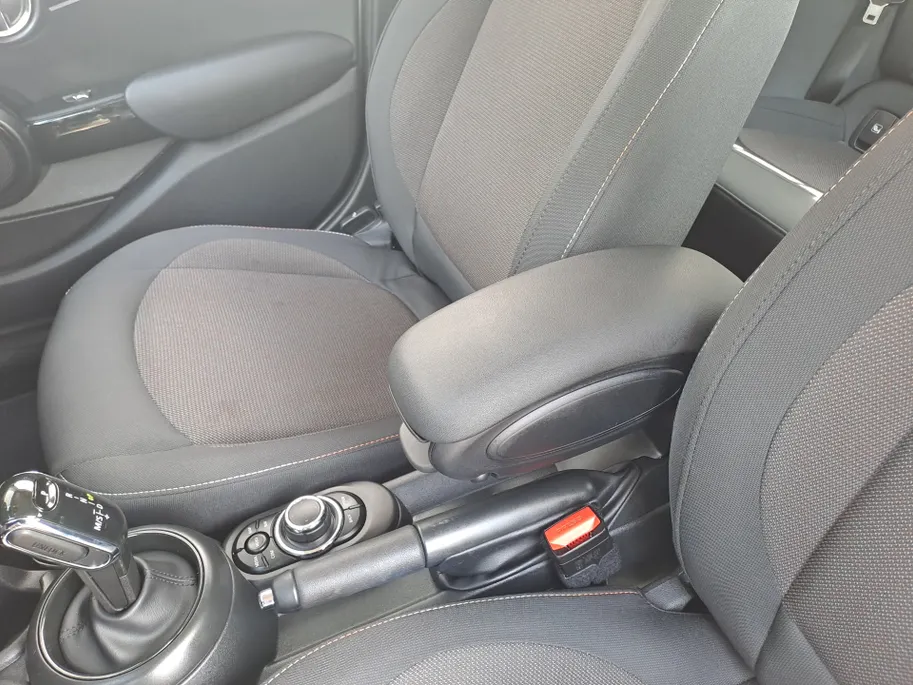 MINI 5-Deurs 1.5 Cooper Camden Edition | Navi | Sensoren | Cruise | DAB | Apple Carplay/Android Auto