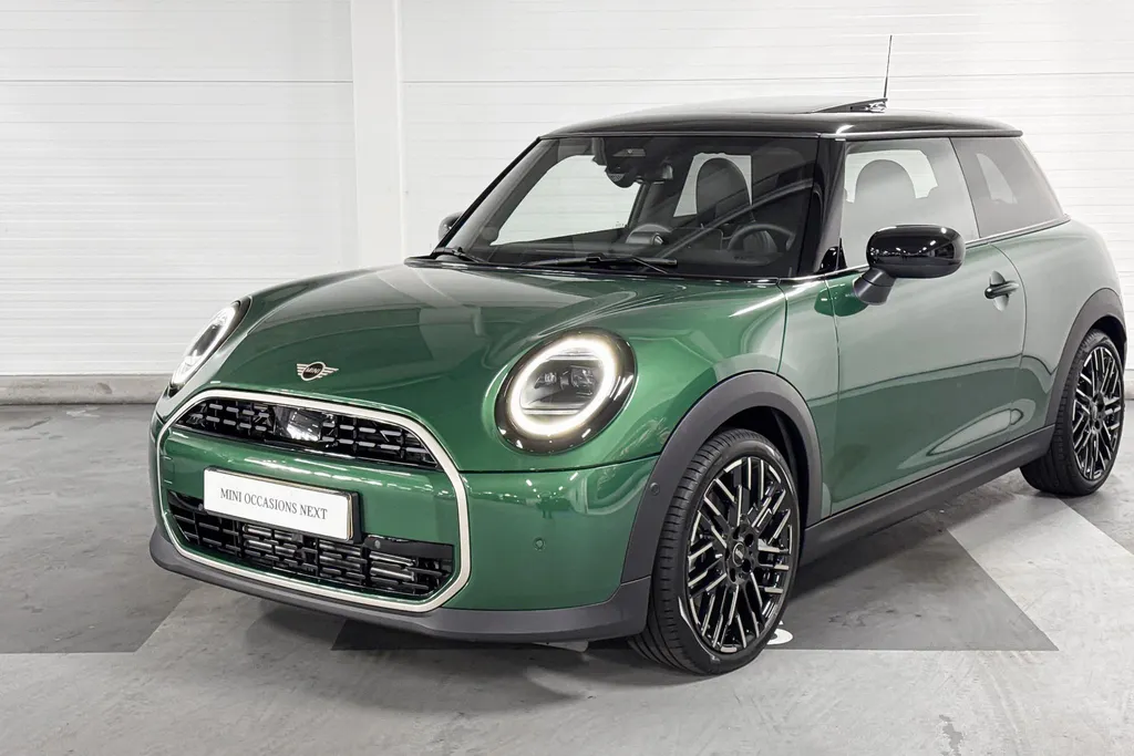 MINI Cooper 3-deurs C Favoured