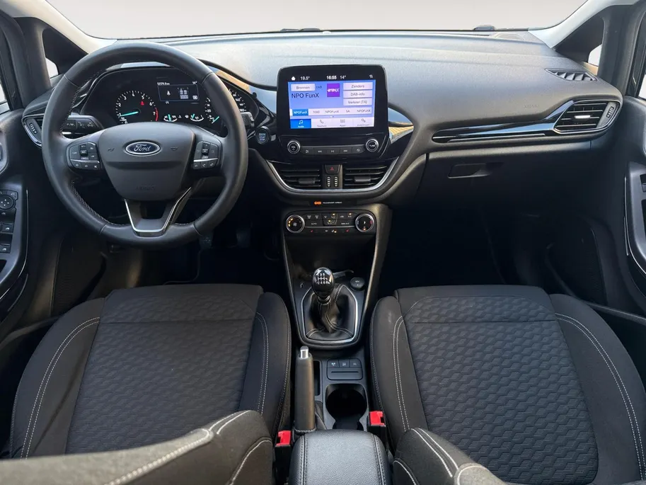 Ford Fiesta 1.0 EcoBoost Hybrid Titanium | Winterpack | Apple Carplay/Android Auto | Cruise Control | Keyless Entry | Parkeersensoren Achter |