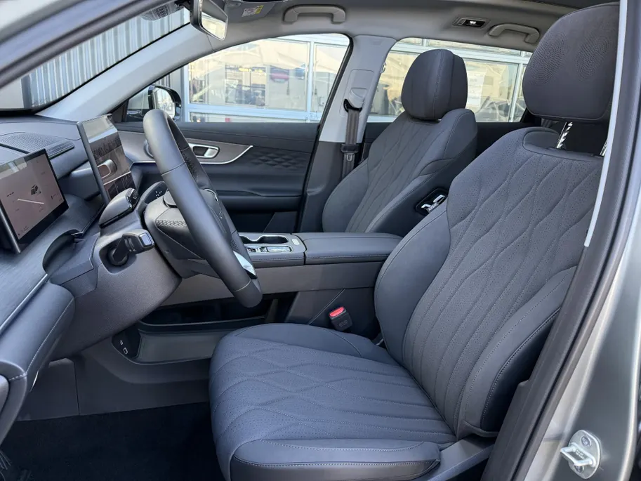 Chery Tiggo 8 Unique PHEV 7 persoons | Panoramadak | Stoelverwarming en koeling | 360 graden camera | 7 jaar garantie