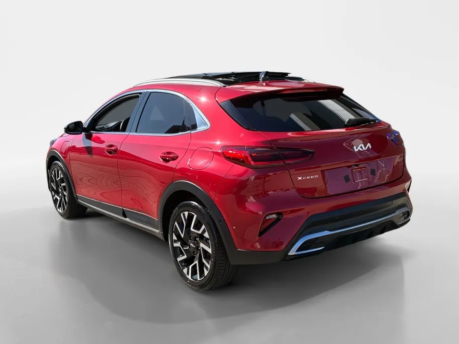 Kia XCeed 1.6 GDi PHEV Design Edition | Apple Carplay / Android Auto | Navigatiesysteem | Licht + Regensensor | Elektrisch Schuif / Kanteldak | Parkeersensoren Voor + Achter | Parkeercamera Achter | Dodehoekdetectie | Rijstrooksensor + Correctie | 18'Lichtmetalen V