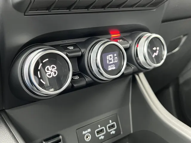 Mitsubishi ASX 1.6 HEV First Edition | Navigatie | Camera | ECC | Keyless | ACC | Apple CarPlay | Android Auto