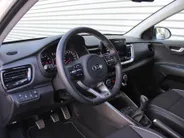 Kia Stonic 1.0 T-GDi MHEV GT-Line | Trekhaak | Stuur-/stoelverwarming | Camera | Clima | Cruise | 17" LM | Navi | Apple Carplay/Android Auto |