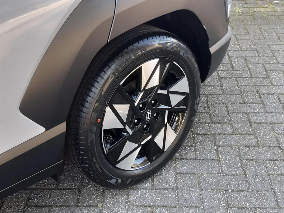 Hyundai Kona 1.6 GDI HEV 138pk DCT Premium Sky / Voorraad deal