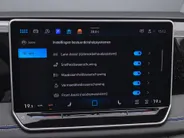 Volkswagen Tiguan 1.5eTSI/150PK R-Line · Panoramadak · Trekhaak · 360°Camera + Parkeersensoren · Garantie t/m 28-03-2028 of 100000km.