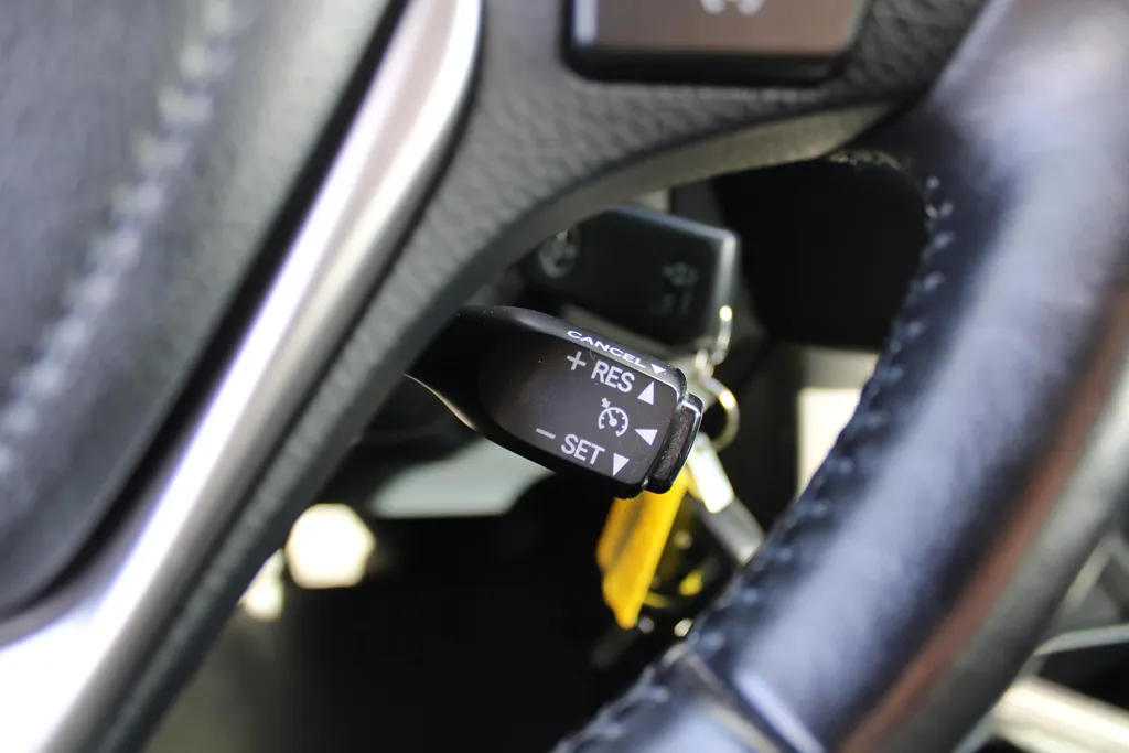 Toyota RAV4 2.0 VVT-i AWD Dynamic | 17' LM | Airco | Navi | Camera | Trekhaak | Automaat |