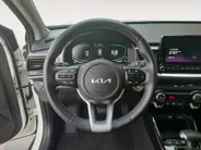 Kia Stonic 1.0 T-GDi MHEV DynamicPlusLine | Stoel en stuurverwarming | Climate control | Navigatie | Camera | Keyless met startknop | Apple Carplay / Android Auto |