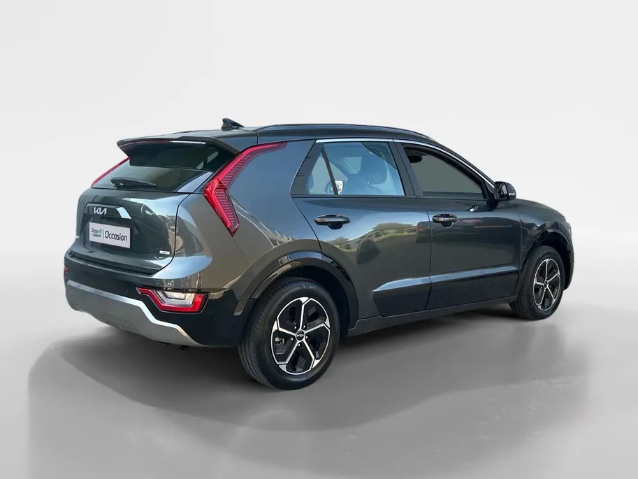 Kia Niro 1.6 GDi Hybrid DynamicLine Edition | Elektrisch Verstelbare Bestuurdersstoel | Dodehoekdetectie | Apple Carplay / Android Auto | Navigatiesysteem | Licht + Regensensor | Parkeersensoren Voor + Achter | Camera Achter | Cruise Control Adaptief | Rijstrookse
