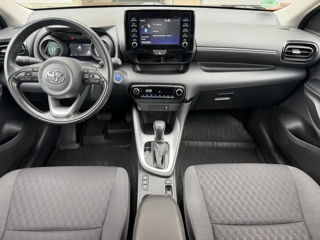 Toyota Yaris 1.5 Hybrid Dynamic | Keyless | Camera | Adapt. Cruise VERKOCHT