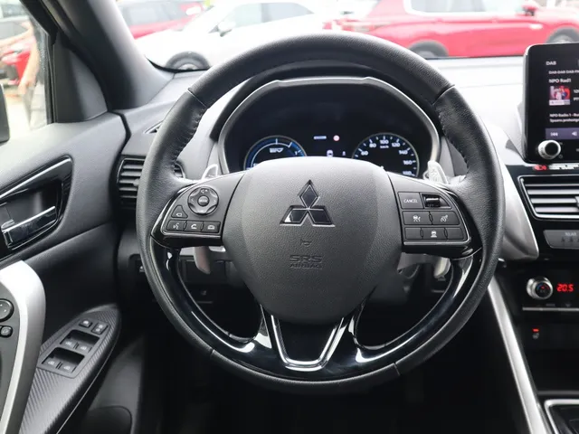 Mitsubishi Eclipse Cross 2.4 PHEV Executive Trekhaak | All Seasons | Adaptive Cruise
