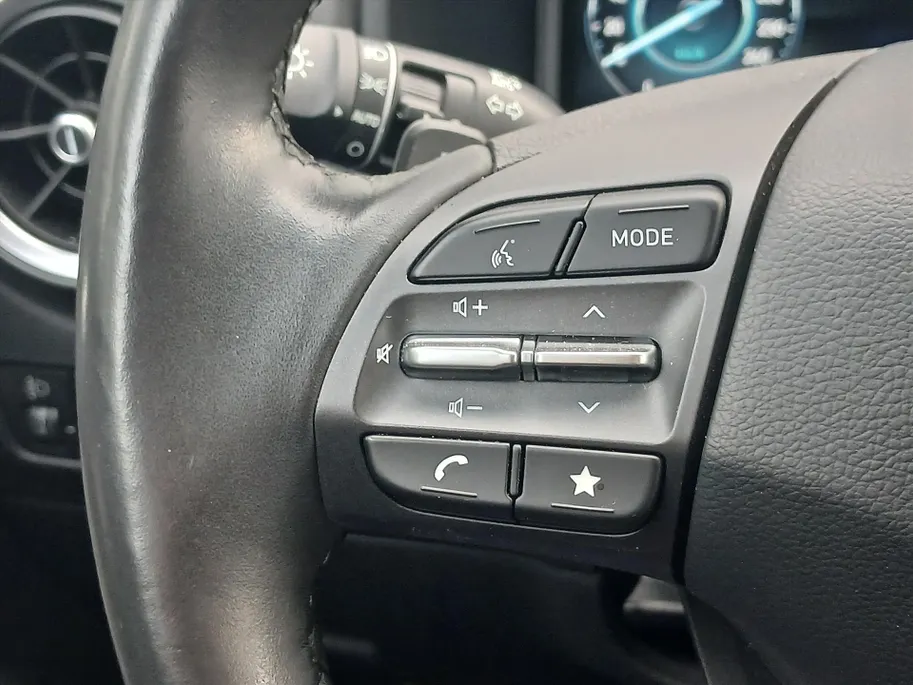Hyundai Kona Automaat Comfort+ / Navigatie via Carplay / Stoel en stuurverwarming! /