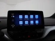 Volkswagen ID.4 Pro Business Advantage 77 kWh 204pk · SOH 95,8% · Inklap. Trekhaak · Warmtepomp · Stuur- & Stoelverwarming · 20'Velgen · ACC · Apple/Android Car Play ·