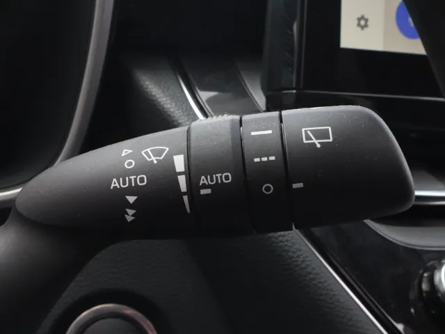 Toyota Corolla Touring Sports Hybrid 140 GR Sport | Schuif/Kantel Dak | Headup Display | Apple/Android Auto |