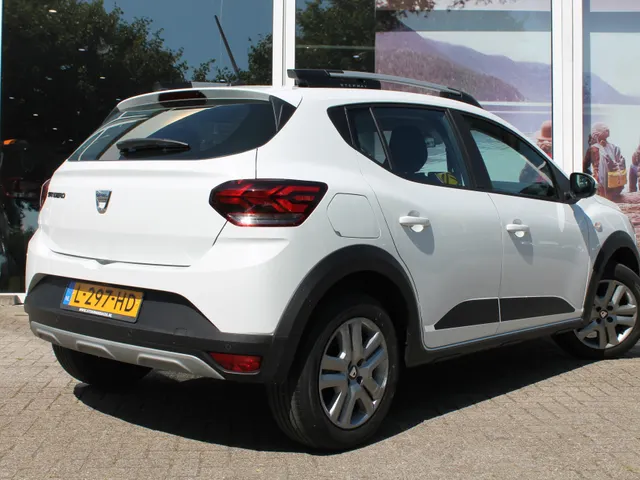 Dacia Sandero Stepway 1.0 TCe 100 Bi-Fuel Comfort | Climat Control | Cruise | Camera | Parkeersensoren |
