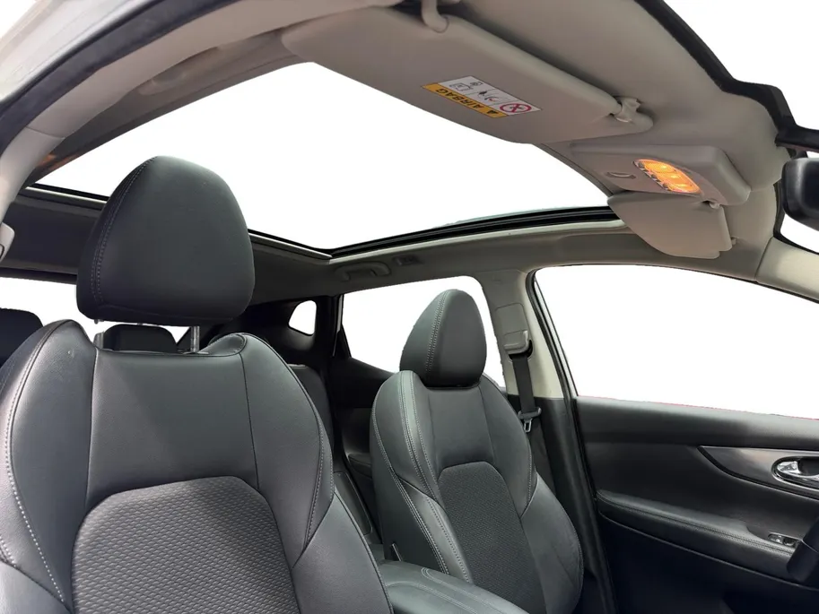 Nissan QASHQAI 1.2 Tekna + | Zeer compleet | Panoramadak | 360 graden camera | Lederen bekleding | BOSE audio | 12 maanden BOVAG garantie |