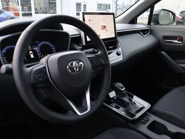 Toyota Corolla Cross Hybrid 140 Dynamic Panoramadak