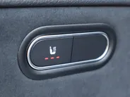 Mercedes-Benz A-Klasse 180 AMG Line l Panorama dak l Keyless entry l Achteruitrij camera l Stoelverwarming