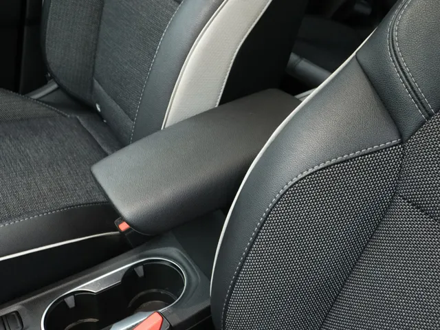 Renault Captur 1.3 TCe 140PK Zen | DEALER ONDERHOUDEN | CLIMAT CONTROL | CARPLAY | PARK. SENSOREN | LM VELGEN