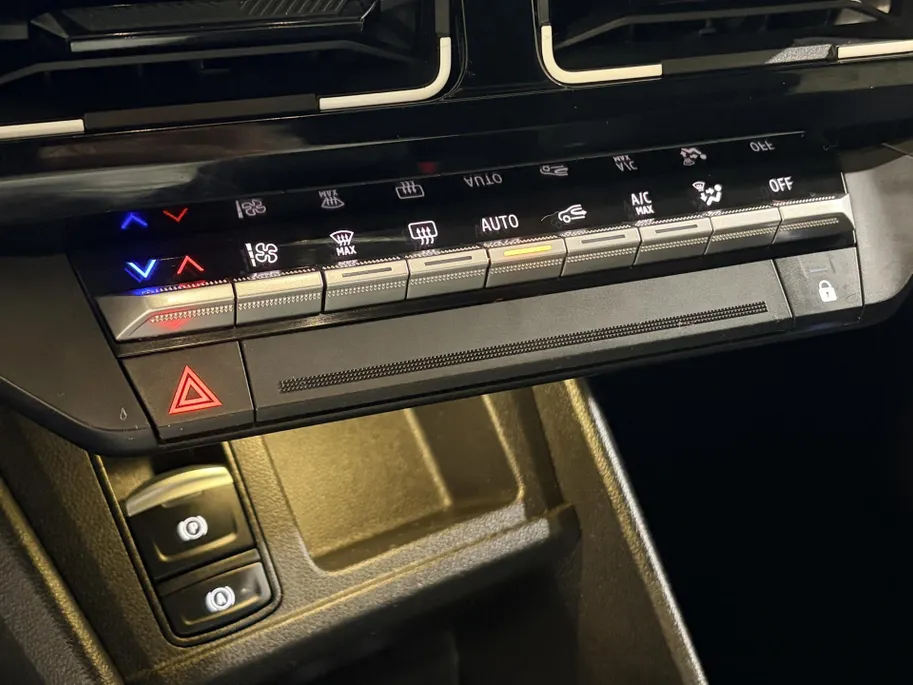 Renault 5 Comfort Range Techno 52 kWh Automaat | SoH 99% | 1e eigenaar | Navi | Camera | Parkeersensoren | Apple CarPlay/Android Auto | Adaptive Cruise Control | Licht & Regen Sensor | Lichtmetalen Velgen | Full LED |