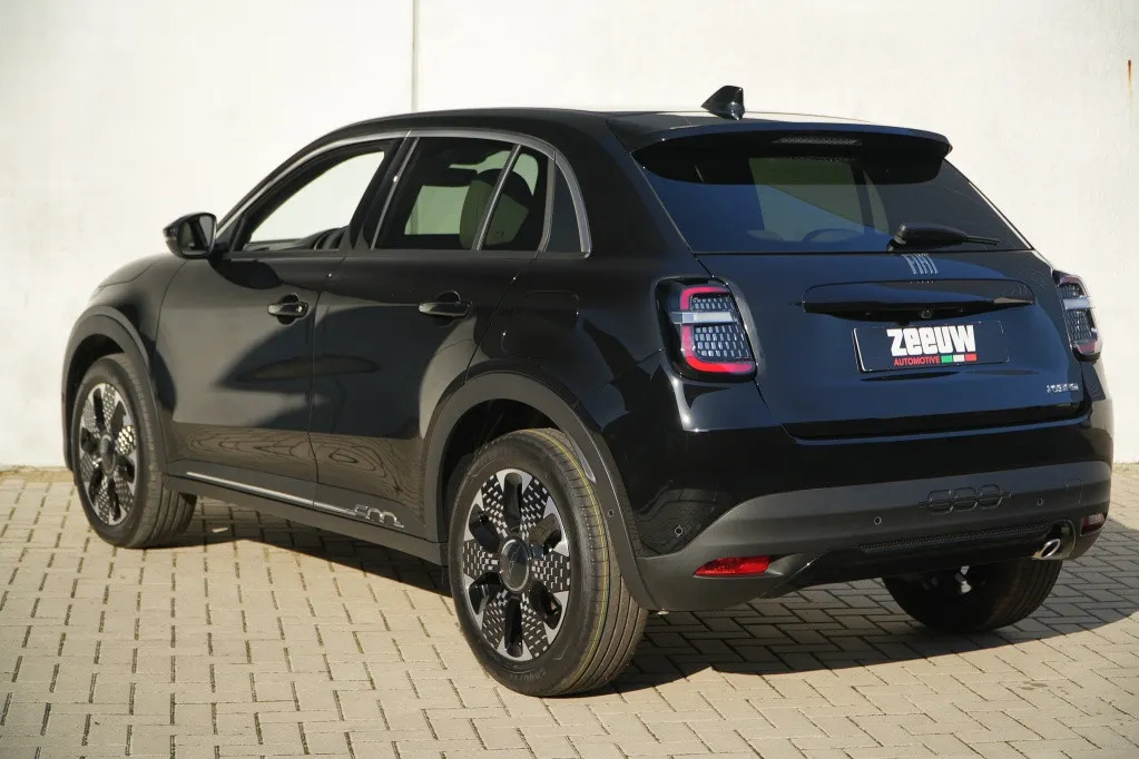 Fiat 600e La Prima 54 kWh | Leder | Navi | Camera | Carplay | 18'