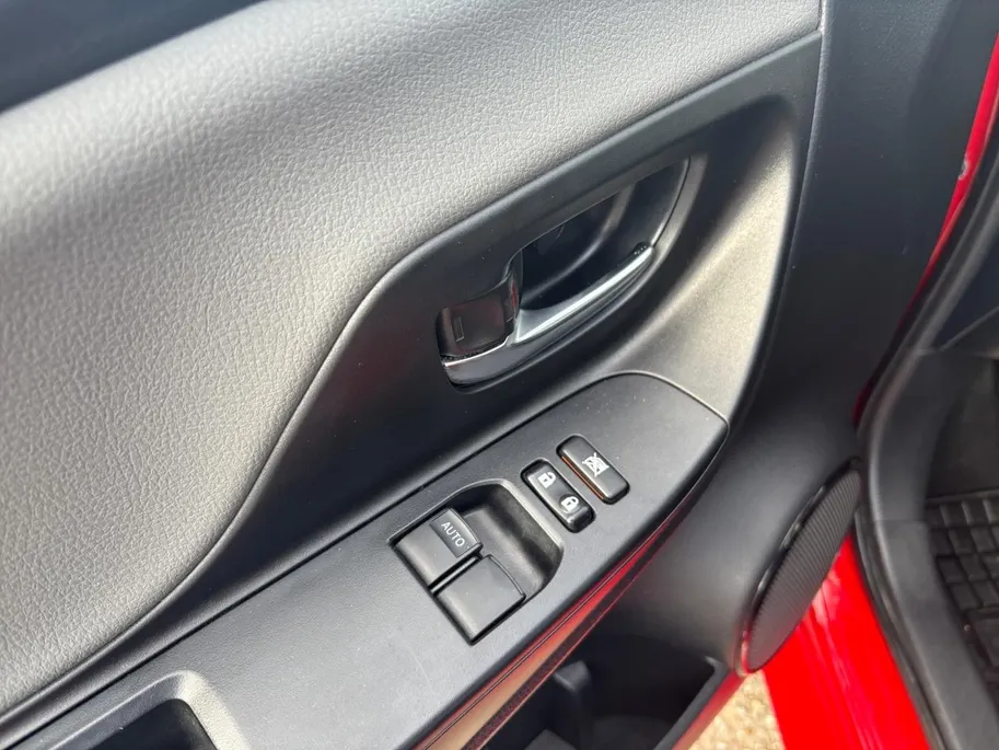 Toyota Yaris 1.5 VVT-i Energy | Trekhaak | Achteruitrijcamera | Climate control | Navigatie