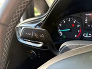 Ford Fiesta 1.0 EcoBoost Titanium | 1e Eigenaar | NL-Auto | Trekhaak | Climate Control | Parkeersensoren | Cruise Control | Lichtmetalen velgen |