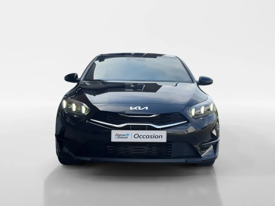 Kia Ceed 1.0T Design Edition | Stoel en stuurverwarming | Dodehoek detectie | Navigatie | Camera | Apple carplay / Android Auto | JBL sound system |