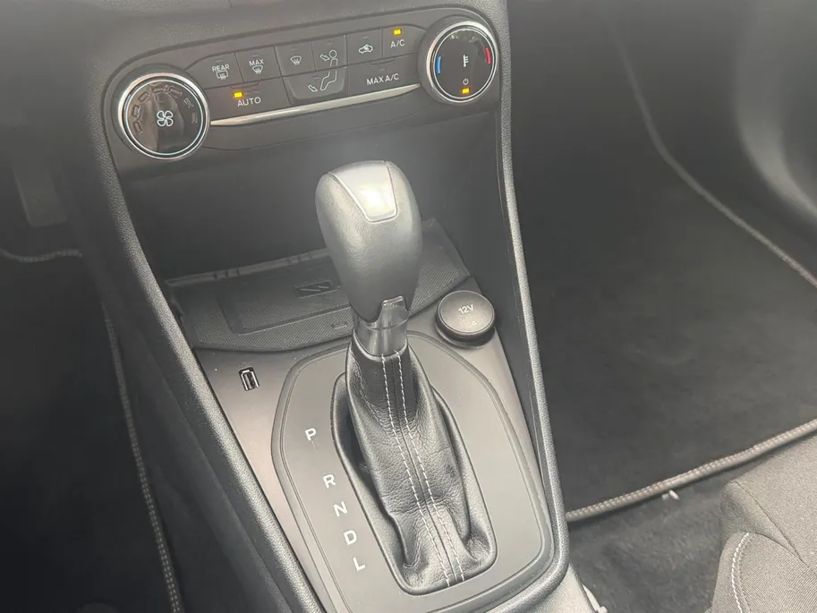 Ford Fiesta 1.0 EcoBoost Hybrid Titanium | Airco | Achteruitrij Camera | Navigatie | 12 maanden garantie! |